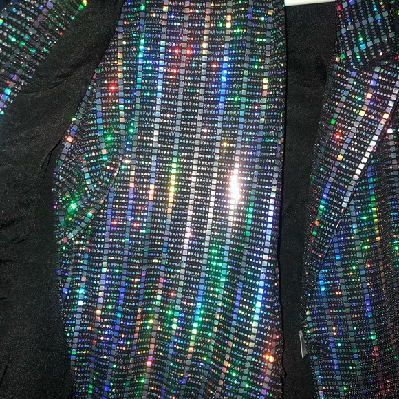 Metallic sequin pants set. - Picture 3 of 8